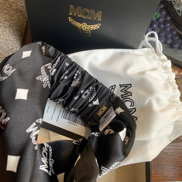 SOLD⛔️Authentic MCM SILK VISETOS diamonds Monogram print headband - Picture 11 of 12